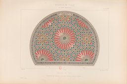 Palais du Bey. Fermeture des fenêtres en plâtre découpé à jour et vitrail