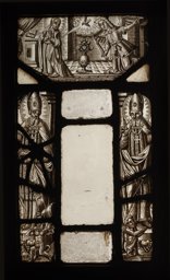 Vitrail fragmentaire avec Annonciation et saints évêques